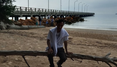 Tahun Baru ke Pantai Dermaga Tuban